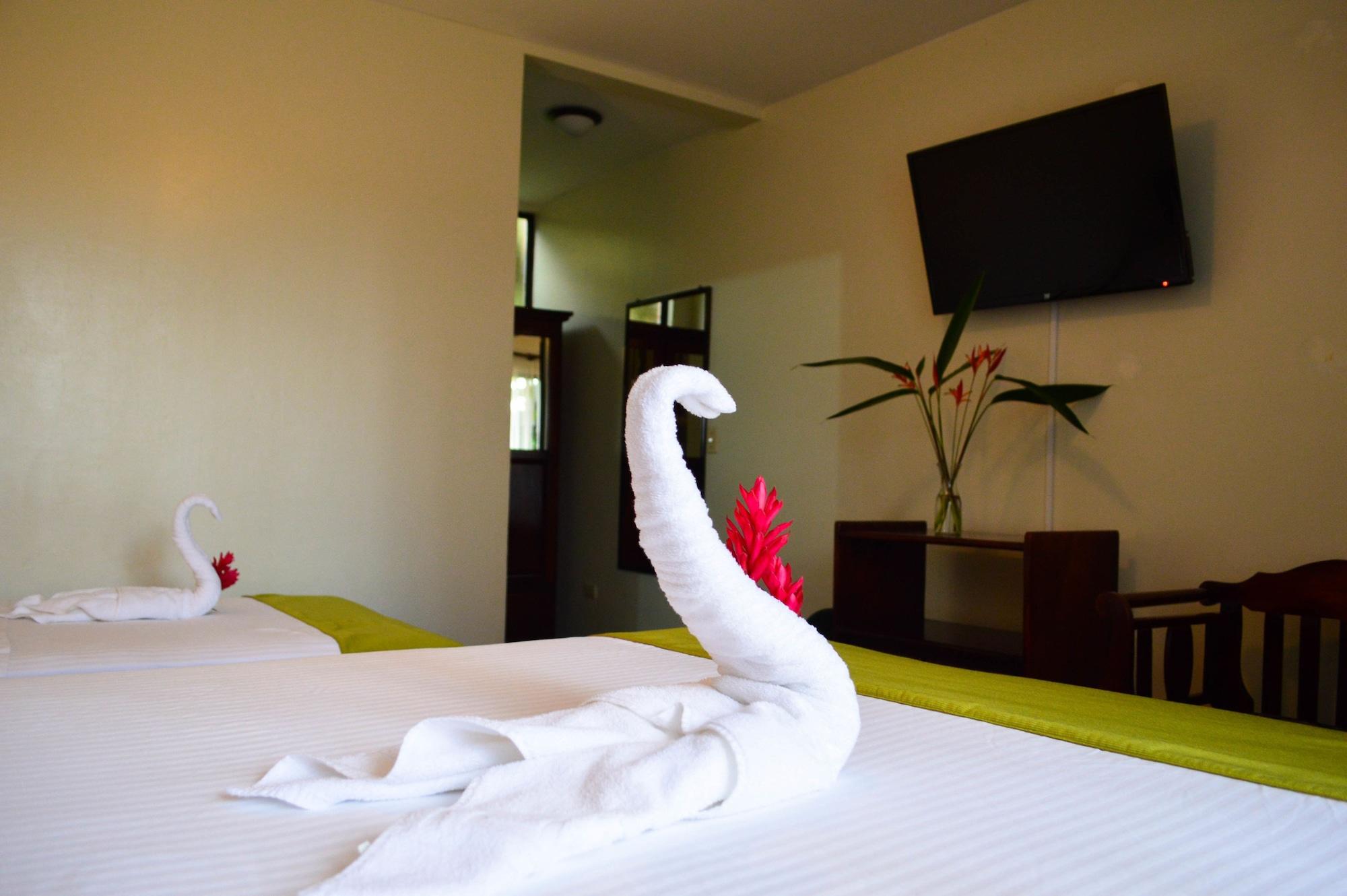 Brillasol Airport Hotel Las Ciruelas  Экстерьер фото