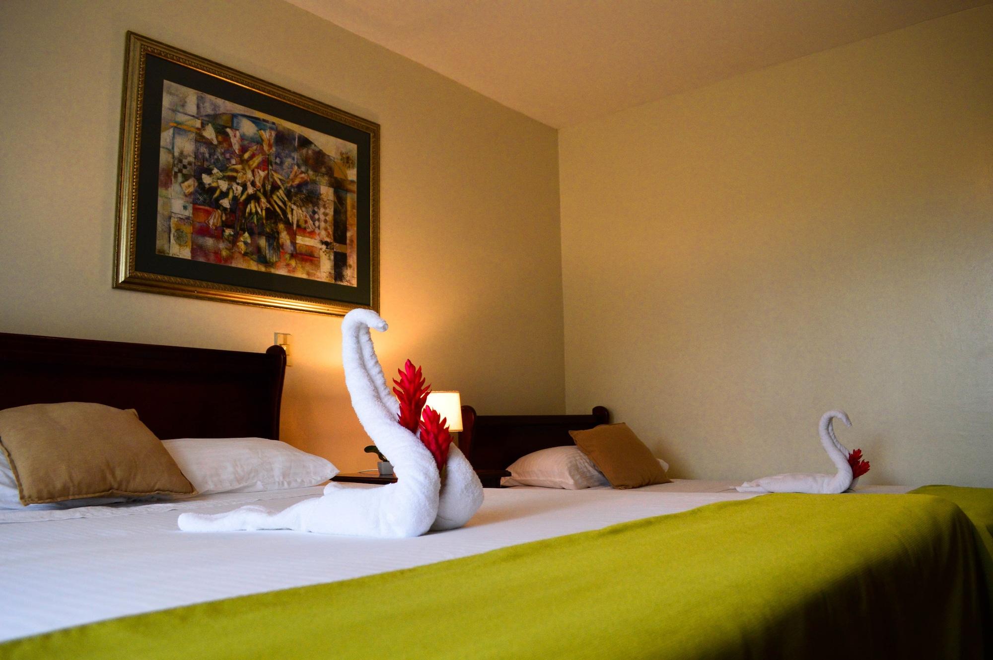 Brillasol Airport Hotel Las Ciruelas  Экстерьер фото