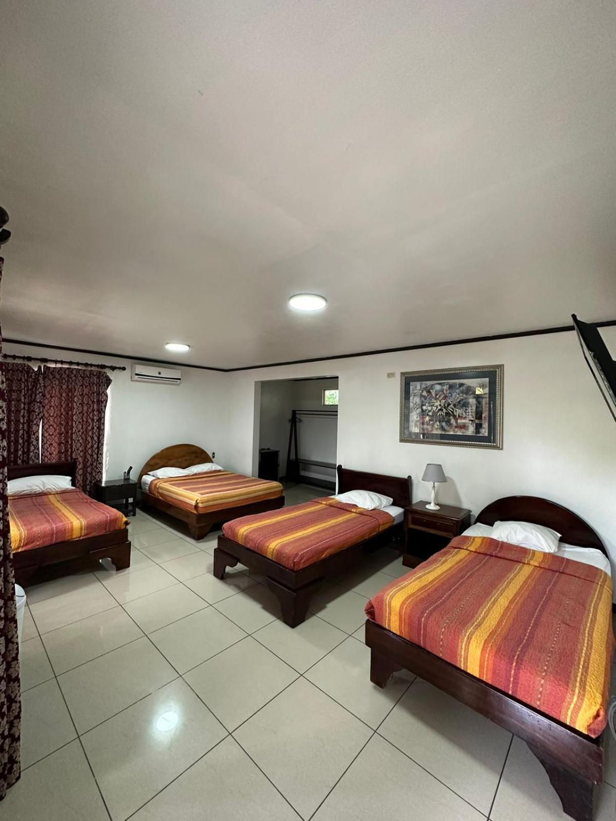 Brillasol Airport Hotel Las Ciruelas  Экстерьер фото