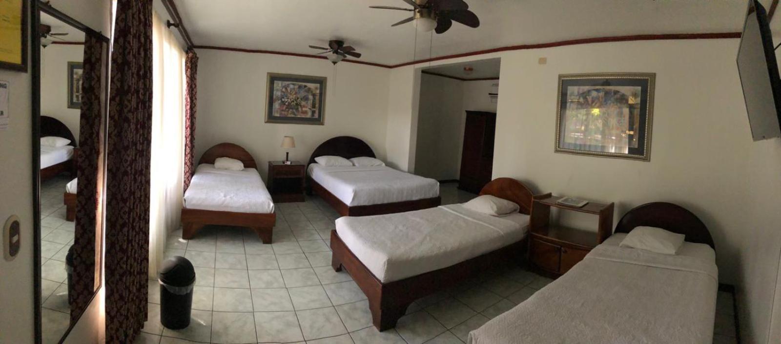 Brillasol Airport Hotel Las Ciruelas  Экстерьер фото
