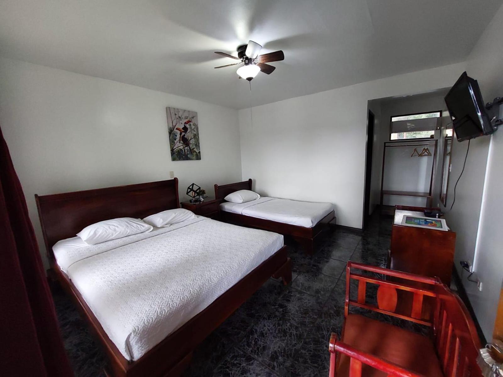 Brillasol Airport Hotel Las Ciruelas  Экстерьер фото